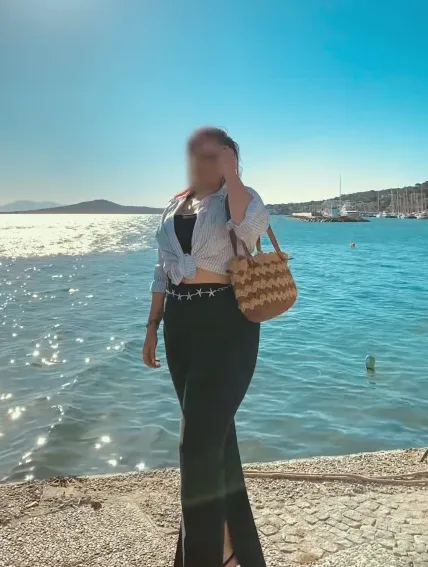 Anne, 26