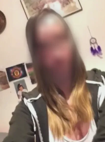 Esmee, 25