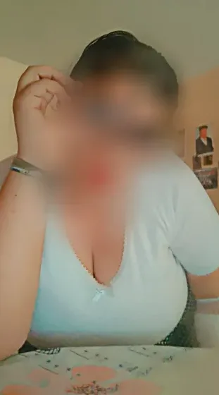 Hajar, 35
