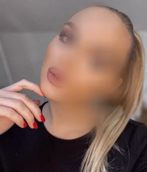 Maaike, 31
