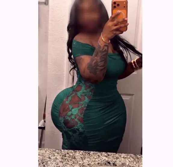 Manon, 26