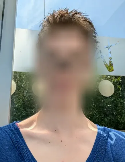 Naomi, 22